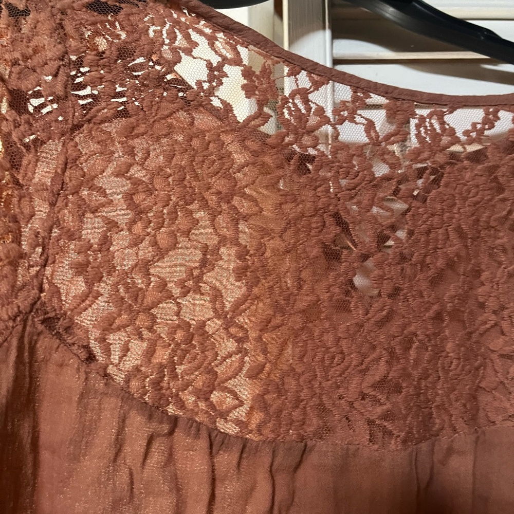 MUDD Copper Tan Bell Sleeve Lace Tie Front Blouse - Picture 9 of 9